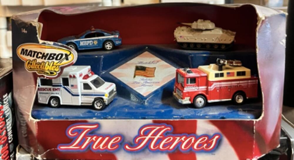 2001 Matchbox True Heroes 4 Vehicle Set Police Fire EMT Military 1:64